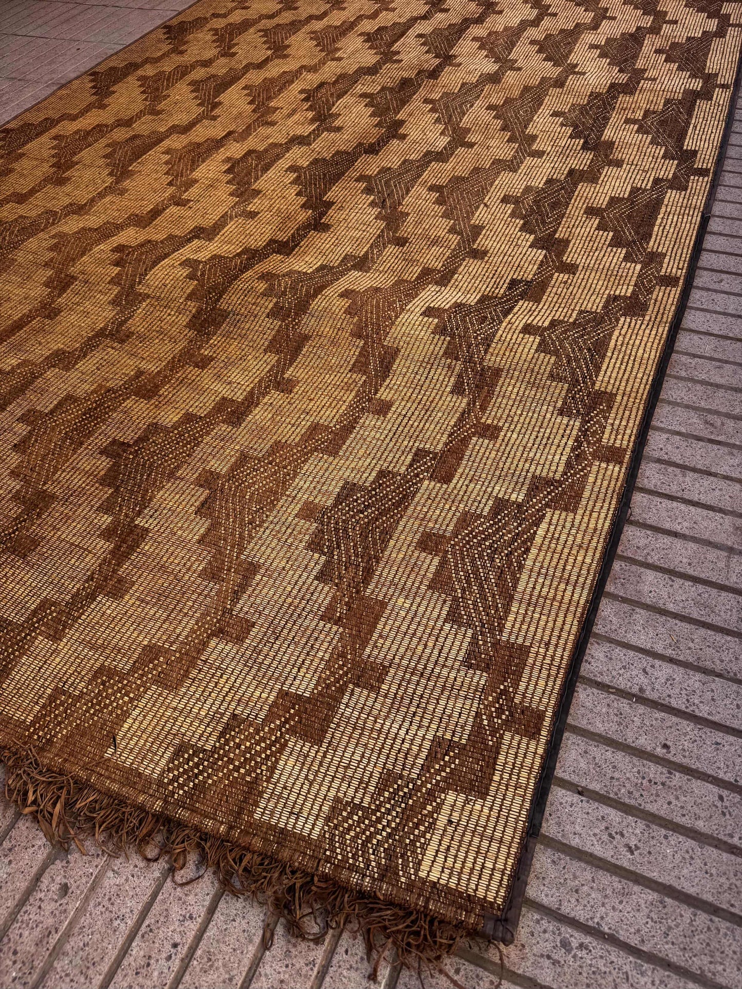 Tuareg Mat Artisan Moroccan Handwoven Natural Fiber Rug for Living Room 013