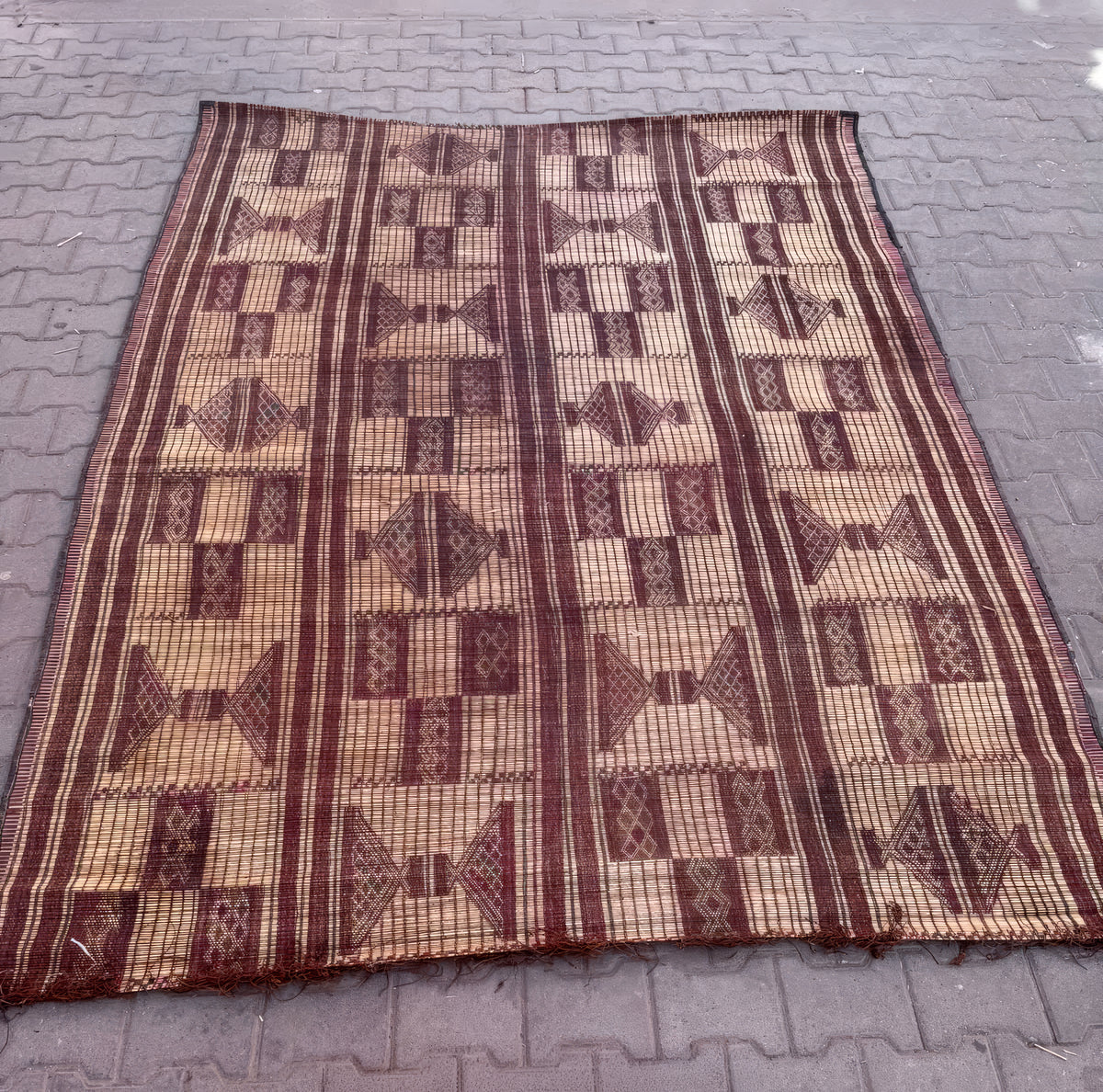 Tuareg Mat Artisan Moroccan Handwoven Natural Fiber Rug  R045